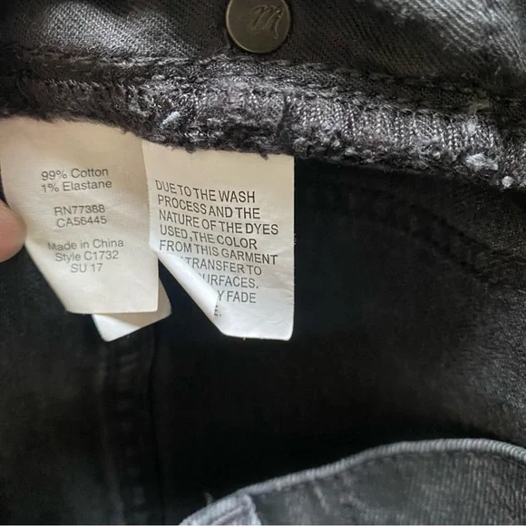 Madewell High-Rise Denim Shorts in Lunar Wash - Picture 10 of 12